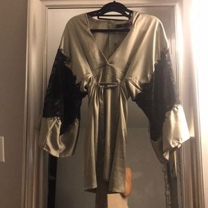Misguided NWT kimono dress with lace sleeves